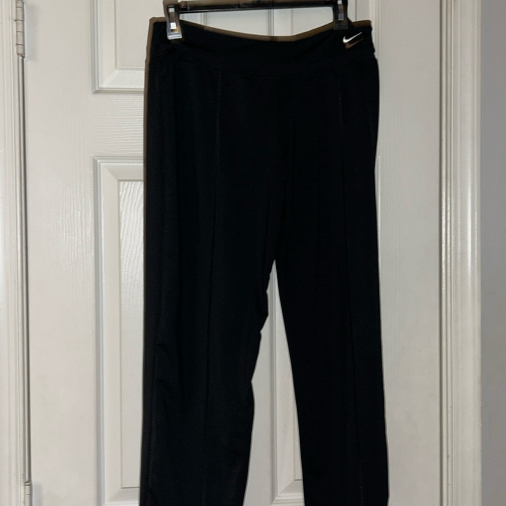 Black large Nike ladies jogging pants.